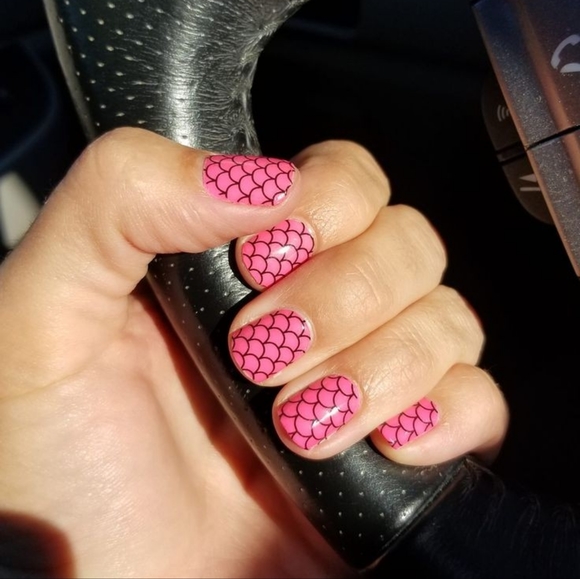 Color Street Nail Polish Strips in shade Gloss Angeles - Picture 2 of 4